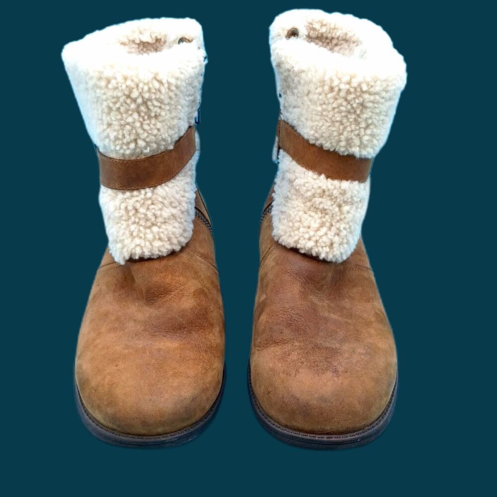 UGG Blayre II Leather and Sheepskin Boots - Size 9.5